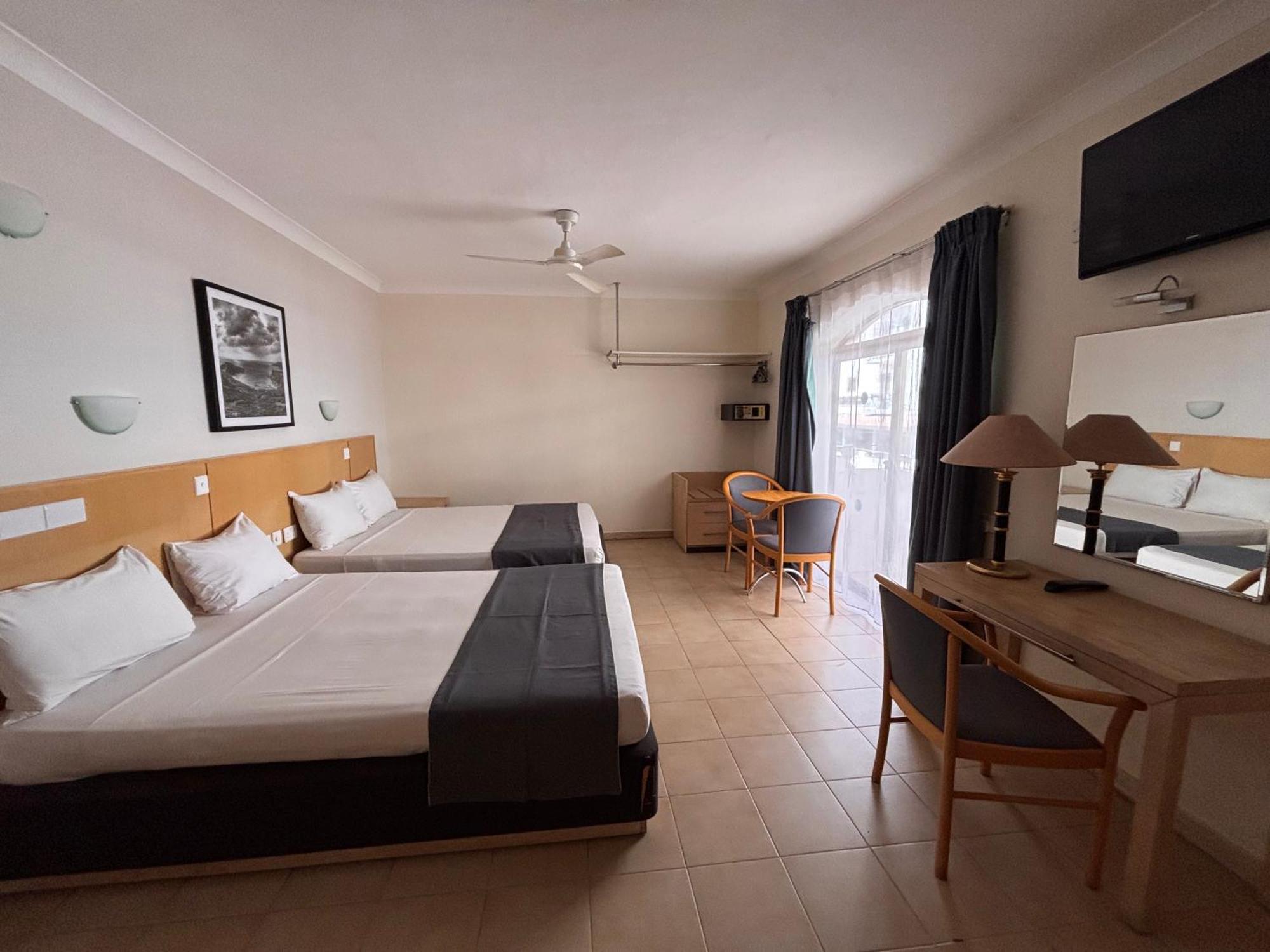 Aparthotel The San Anton 3*